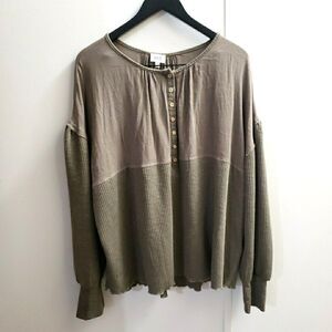 BKE Shirt Women's Size L Green Henley V Neck Long Sleeve Light Soft Casual Boxy